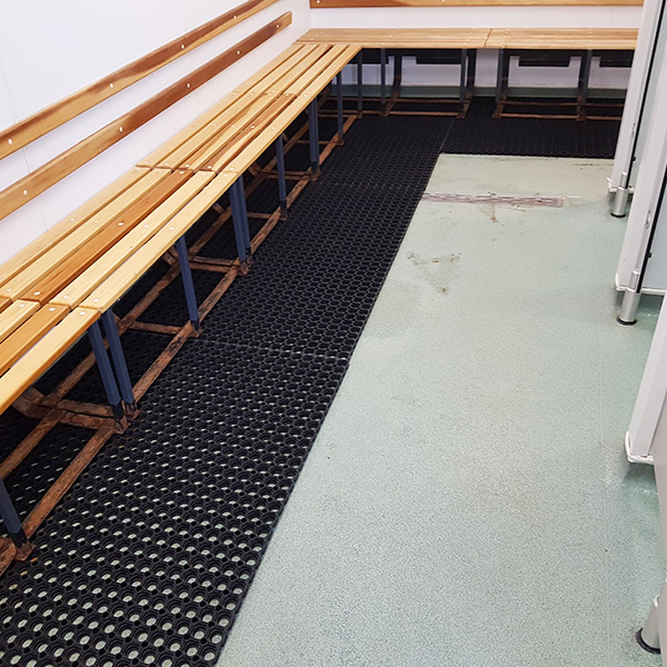 Rubber Grass Mats In Changing Room