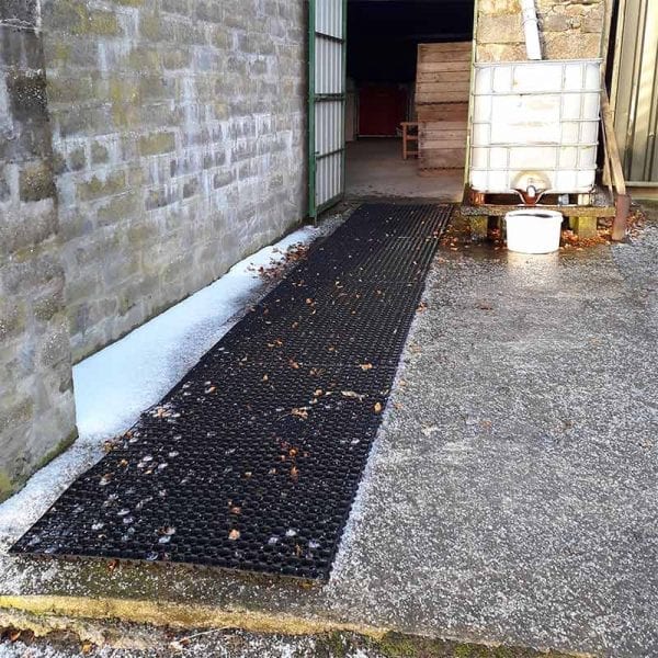 Rubber Grass Mats 23mm Thick 1 5x1m The Garden Range