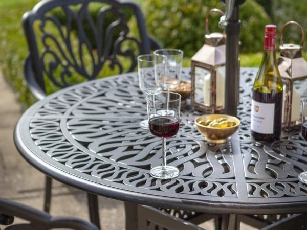 Amalfi 4 Seat Round Dining Set - Image 3