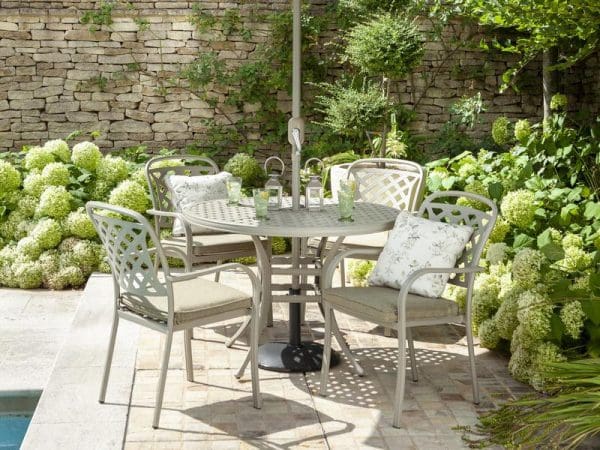 Berkeley 4 Seat Round Dining Set