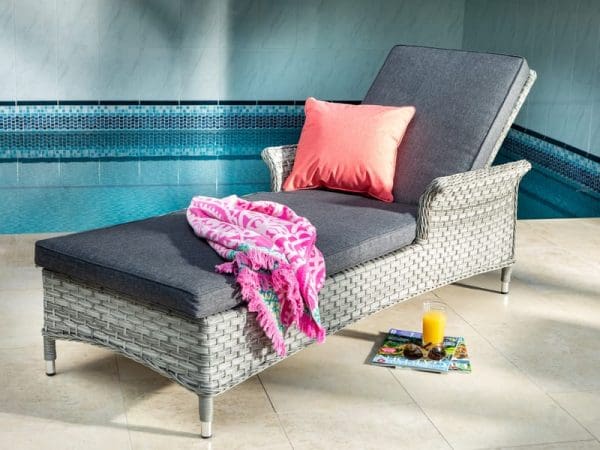 Heritage Lounger