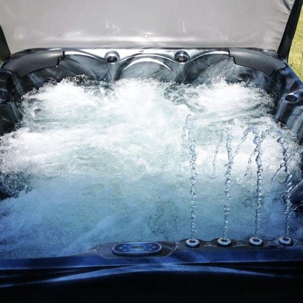 Atlantis Hot Tub - Image 7