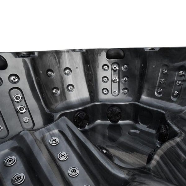 Fairmont Hot Tub - Image 3
