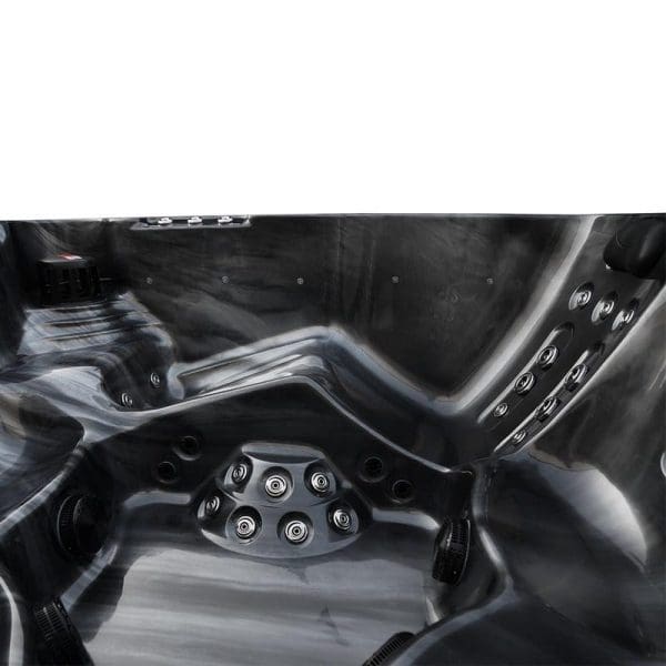 Fairmont Hot Tub - Image 4