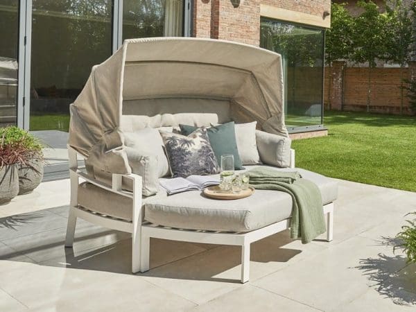 Titchwell Day Bed White