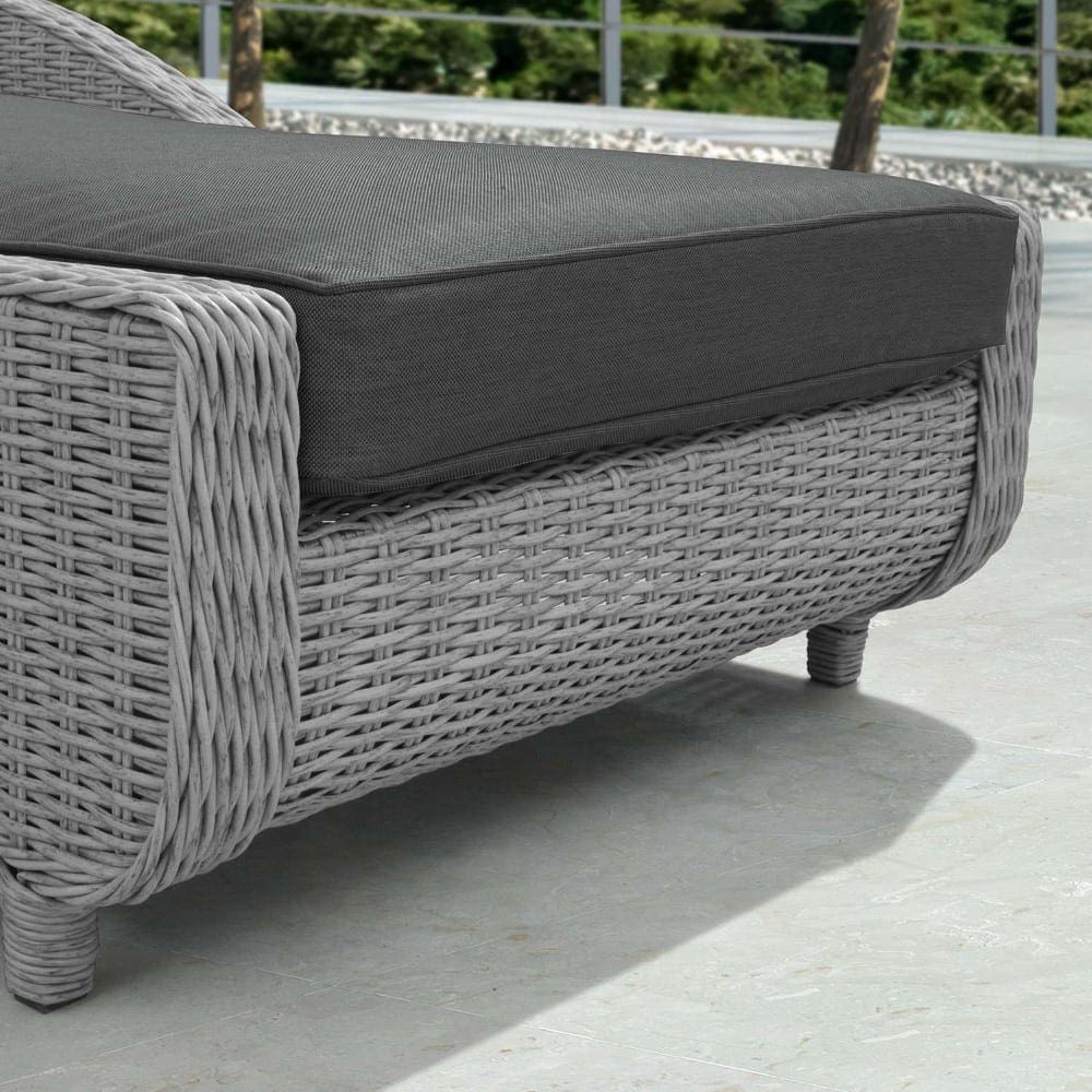 Madison padded store patio set