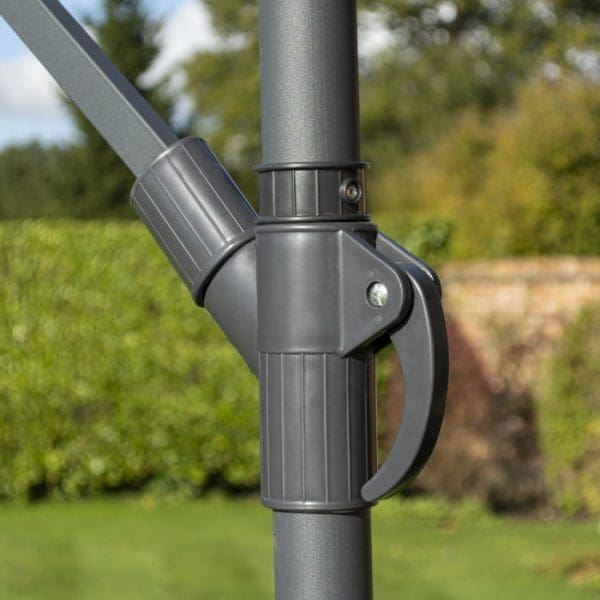 Prestbury Overhang Parasol - Image 6