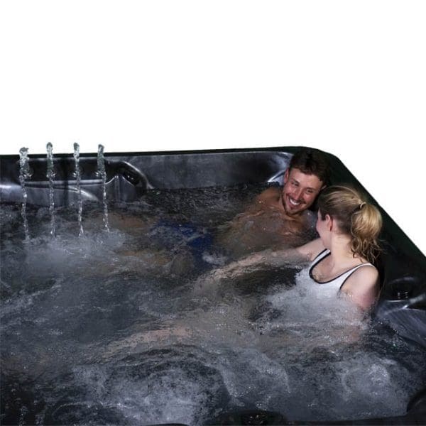 Delano Hot Tub - Image 4