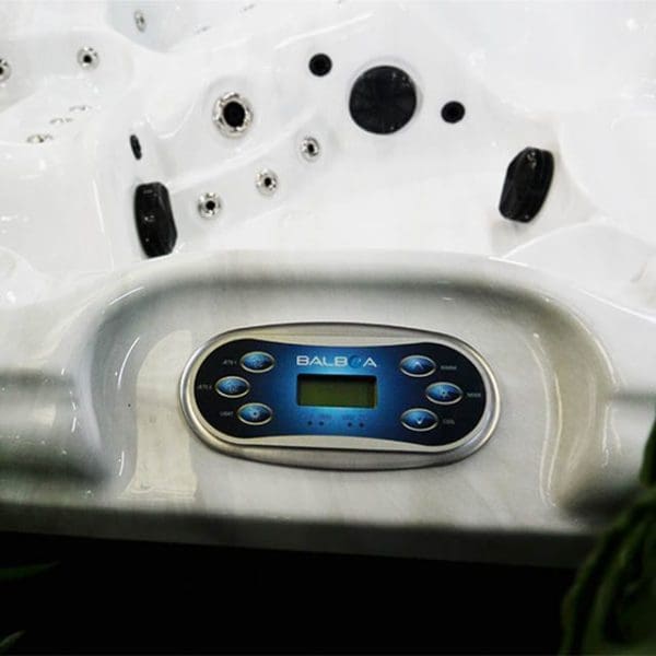 Excalibur Hot Tub - Image 12