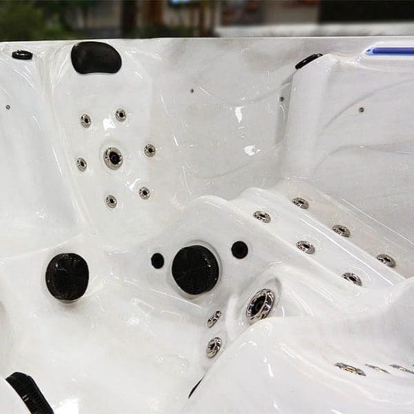 Excalibur Hot Tub - Image 7