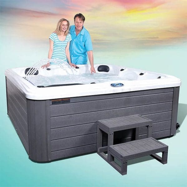 Luxor Hot Tub - Image 3